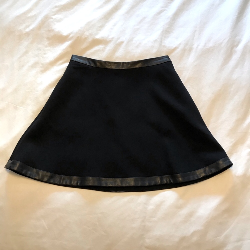 Banana Republic Petite 0 black A-line skirt